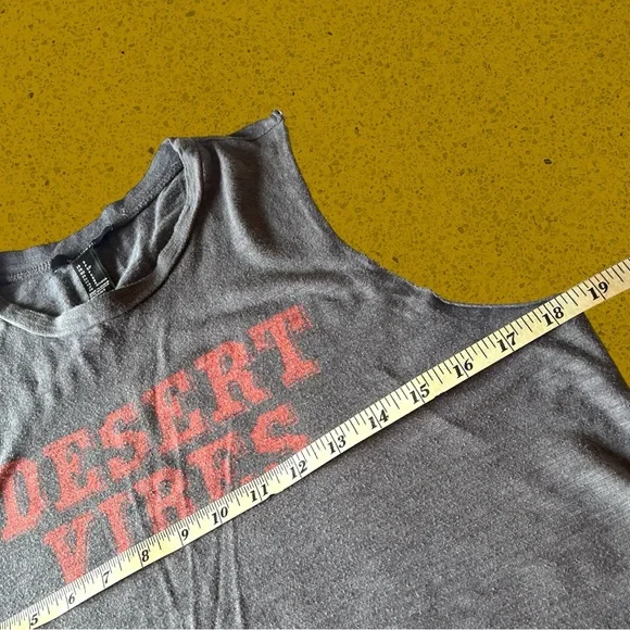Desert Vibes Graphic Muscle Tank | S - Picture 6 of 8
